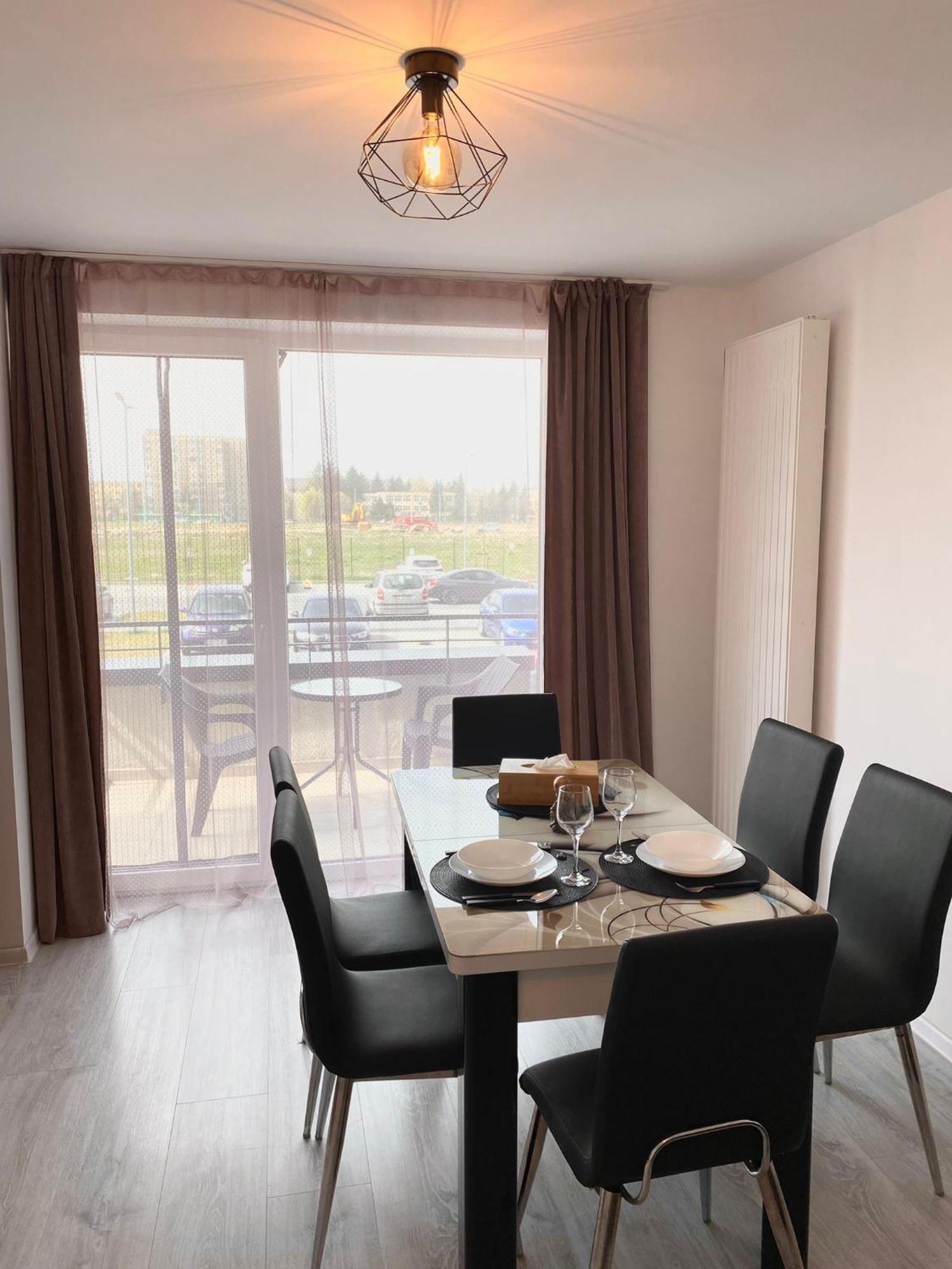 Jad Luxury 3 Rooms & 2 Rooms Apartments In Kasper, Near Coresi Mall Braşov Exterior foto