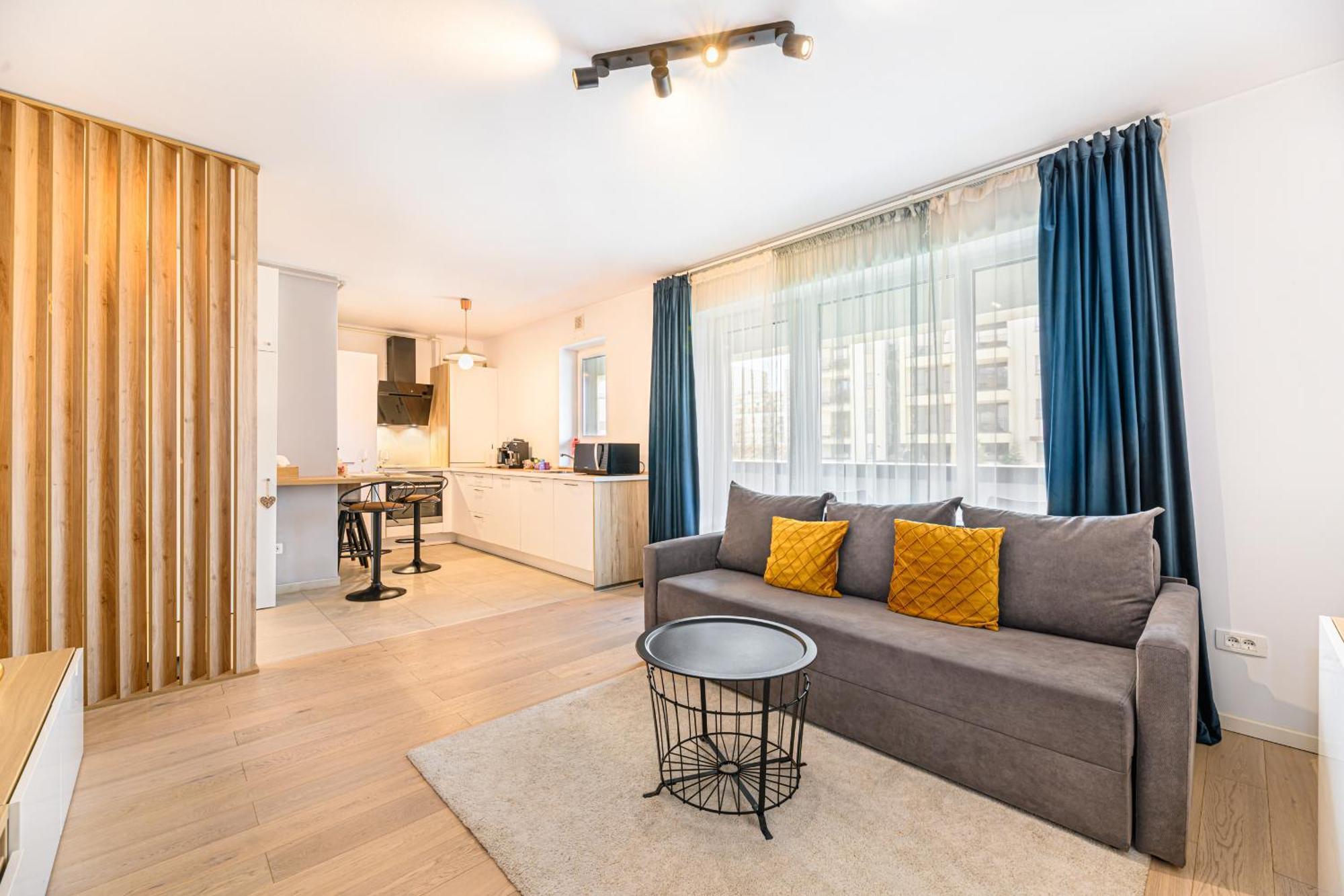 Jad Luxury 3 Rooms & 2 Rooms Apartments In Kasper, Near Coresi Mall Braşov Exterior foto