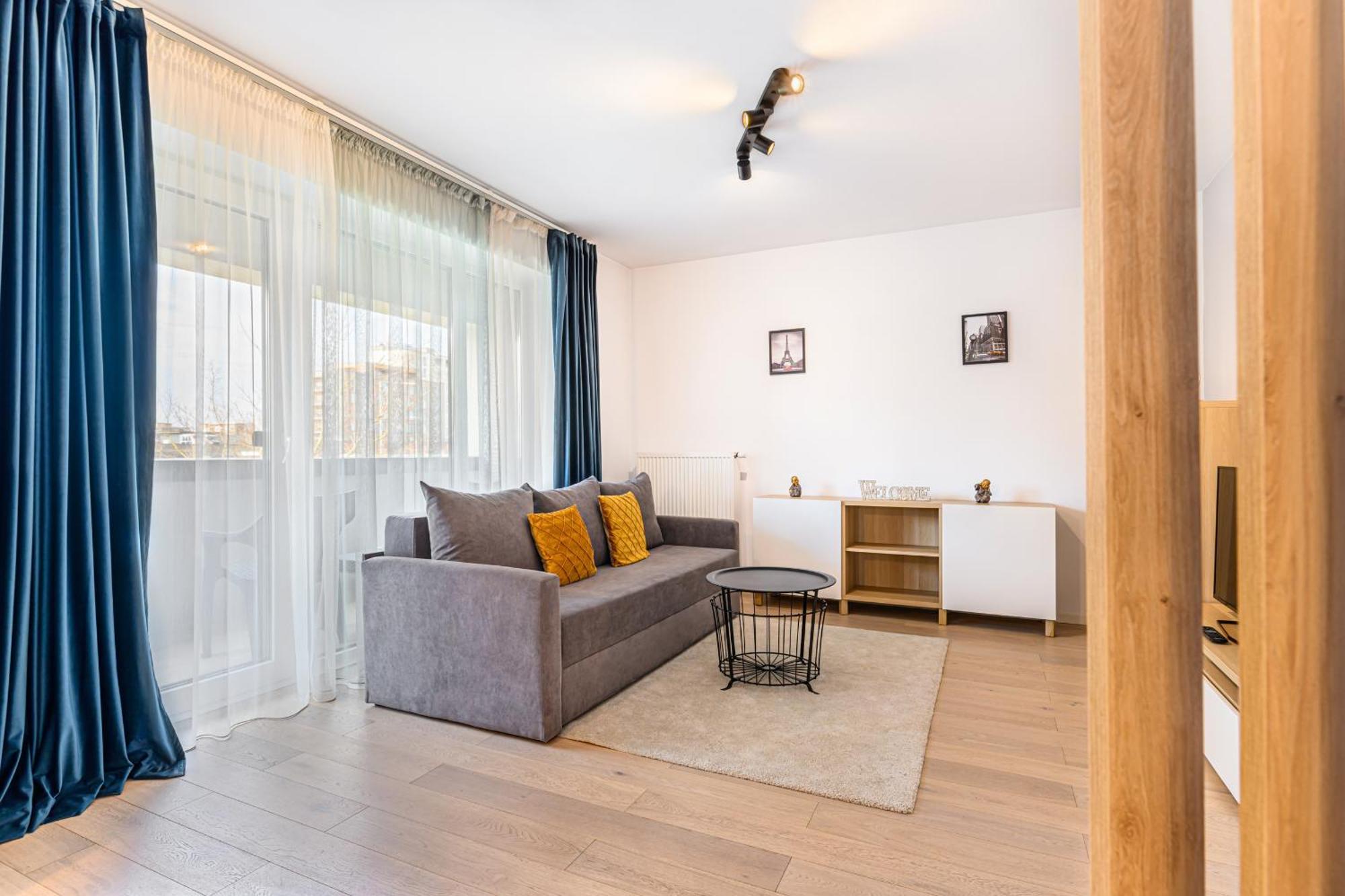 Jad Luxury 3 Rooms & 2 Rooms Apartments In Kasper, Near Coresi Mall Braşov Exterior foto
