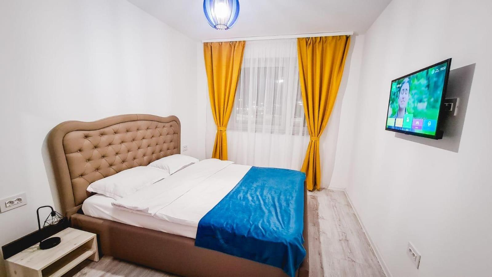 Jad Luxury 3 Rooms & 2 Rooms Apartments In Kasper, Near Coresi Mall Braşov Exterior foto