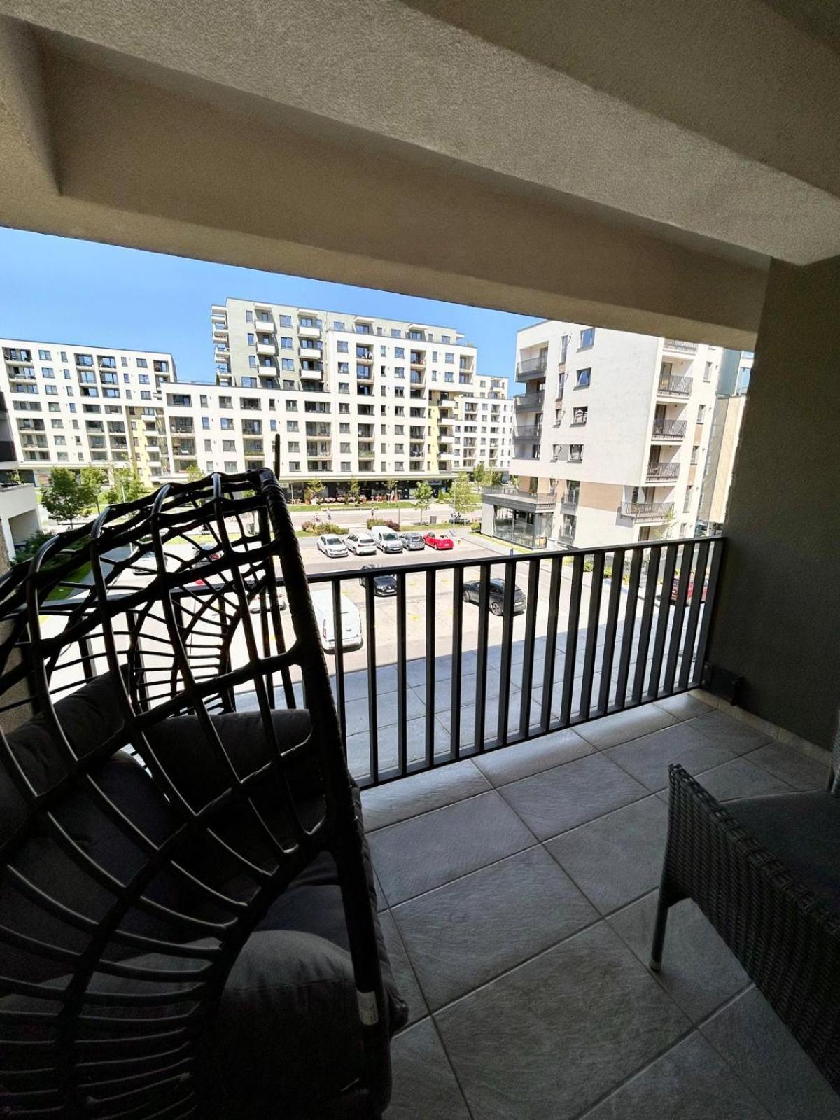 Jad Luxury 3 Rooms & 2 Rooms Apartments In Kasper, Near Coresi Mall Braşov Exterior foto